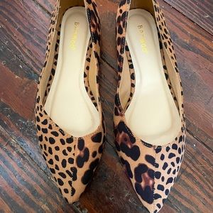 Brand new Bamboo brand leopard flats, Sz 8